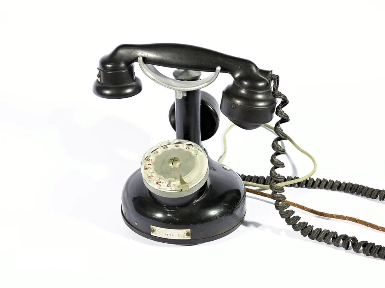 Travelers stranded, airline routes disrupted due to communication disruption at Dallas airports