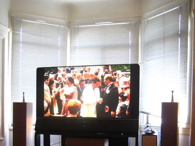 Refurbishing a vintage Tektronix TDS8000 Oscilloscope