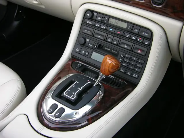 Enhancing Power Output: Hays Kevlar Clutch and Pressure Plate (Model HP 5552-1) for Heavy-Duty...