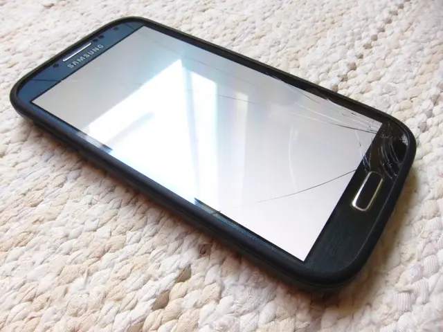 Tracking Devices on Phones: Risks and Malicious Applications