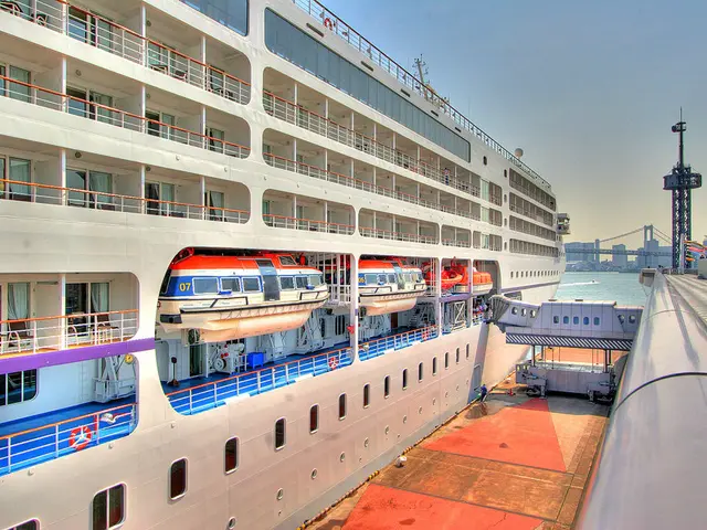 New Review of NZXT H9 Flow (2025) Case: A roomy mid-tower enclosure compatible with large 420mm...