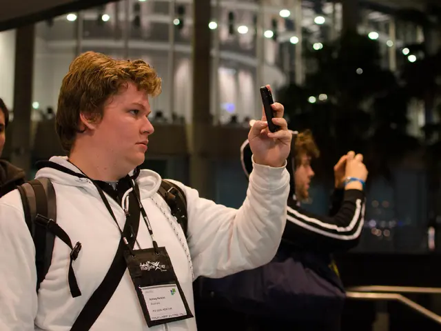 "Privacy Issues Arise with Instagram's Latest Location Sharing Function"