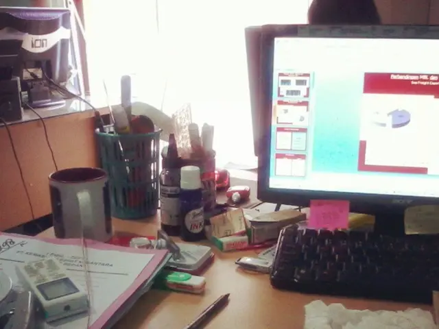 Triple Display Transformation for Your Laptop, Yet its Aesthetics May Leave You Unimpressed