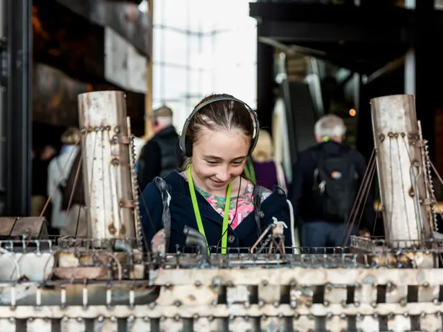 Understanding Audio Balance: Function of a Graphic Equalizer in Sound Mixing