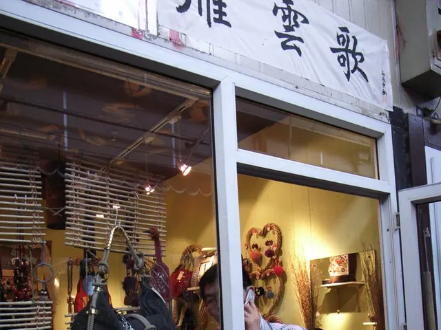 Cutting-edge iPhone designs could be within reach sooner than anticipated, with an all-glass model...