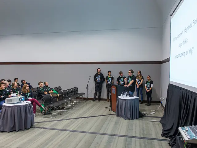 Business-to-Business Purchasers Encounter Their Initial Digital Representatives